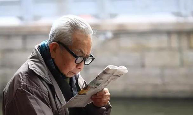 中老年人怎么配老花鏡，這3點很重要