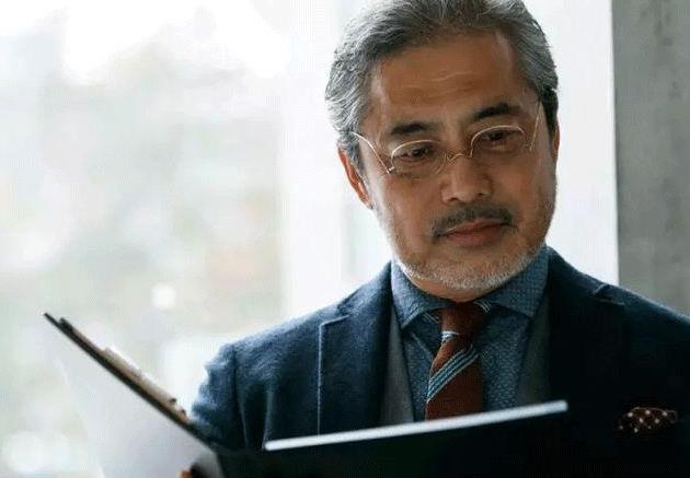 驗光師提醒:老年人老花眼切勿盲目佩戴老花鏡 驗光師提醒:老年人老花眼切勿盲目佩戴老花鏡