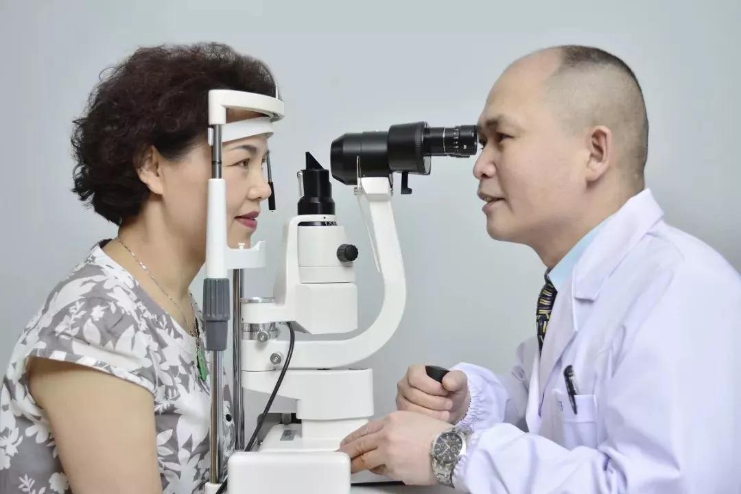 我在店里驗光，網(wǎng)上配鏡行嗎？